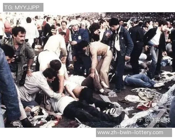 足球场上的猝死悲剧如何引发对运动员健康的深思与关注